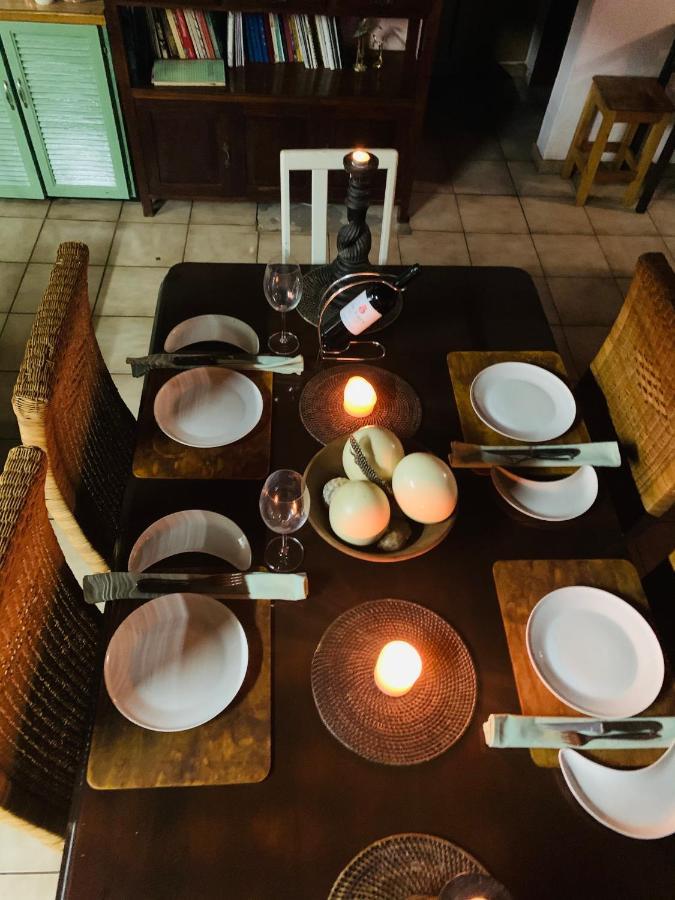 Farm Vibes Guesthouse บริทส์ ภายนอก รูปภาพ