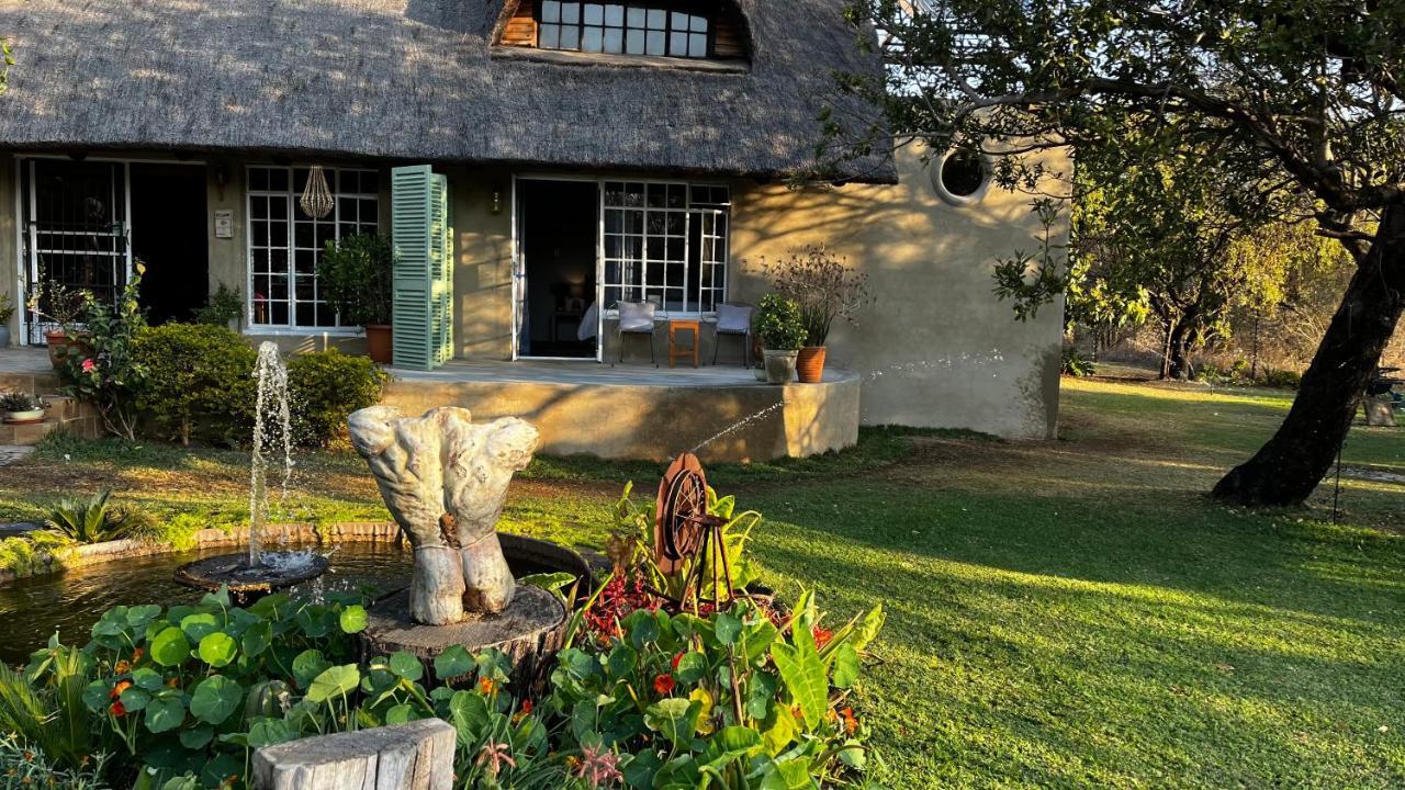 Farm Vibes Guesthouse บริทส์ ภายนอก รูปภาพ