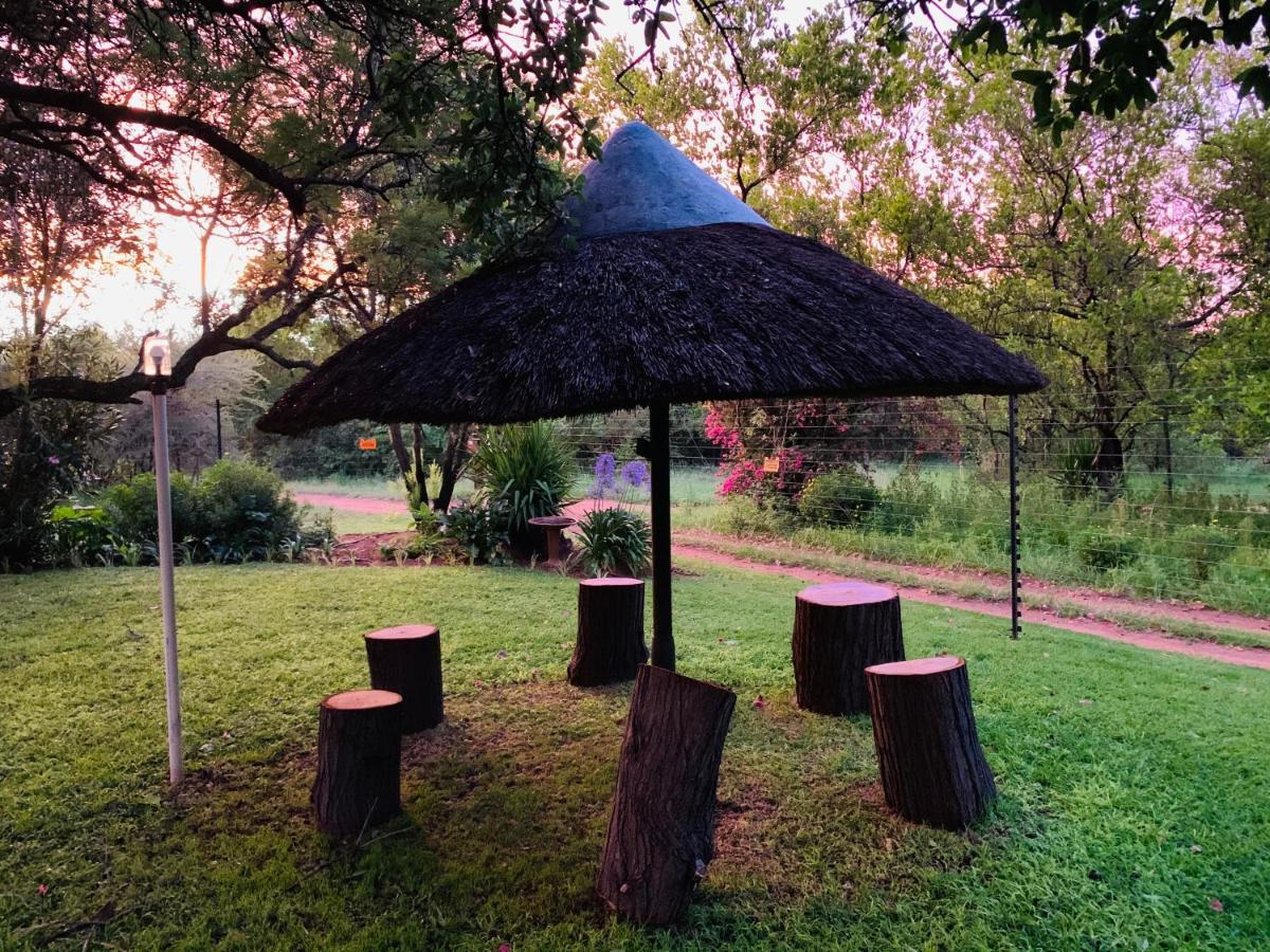 Farm Vibes Guesthouse บริทส์ ภายนอก รูปภาพ