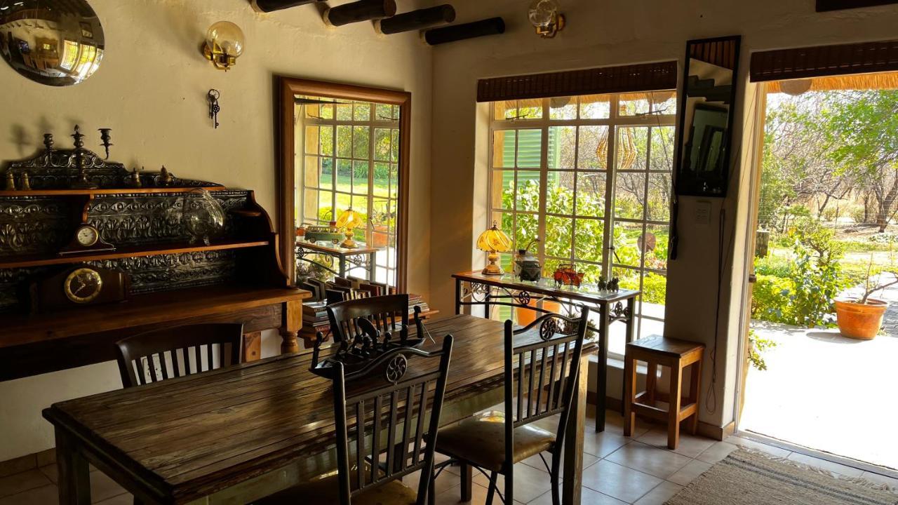 Farm Vibes Guesthouse บริทส์ ภายนอก รูปภาพ